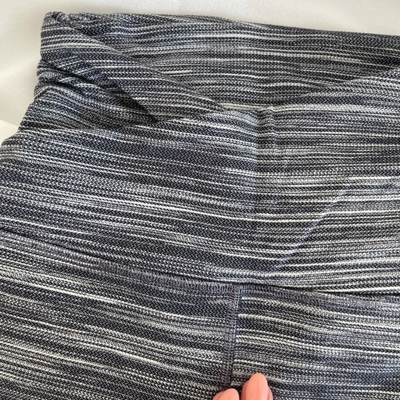 Lululemon Cross-waist Align Pants - Picture 4 of 6